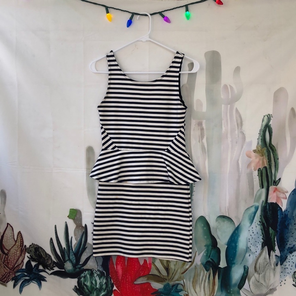 B&W Striped Peplum Bodycon Dress 🖤🤍